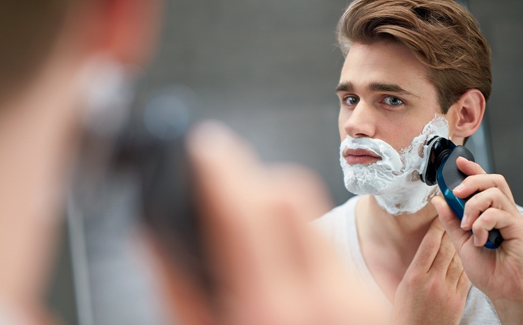 A Close Shave Indeed: Trying the New Philips AquaTouch Shaver