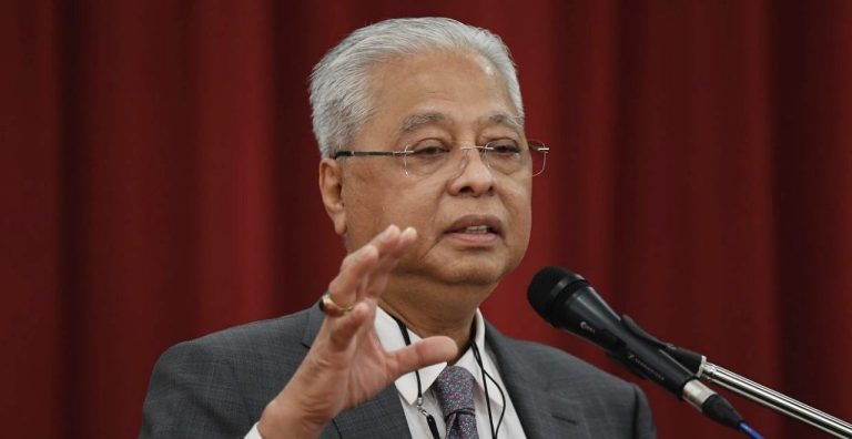 Former PM Ismail Sabri Found Unconscious at Home, Admitted to Hospital