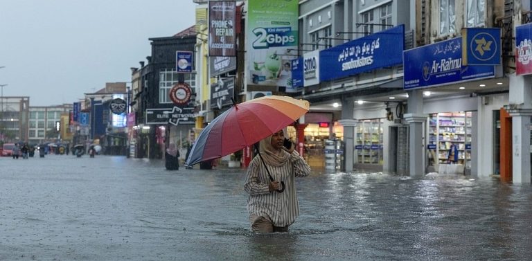 Southern Thailand and Northern Malaysia Hit by Record Floods